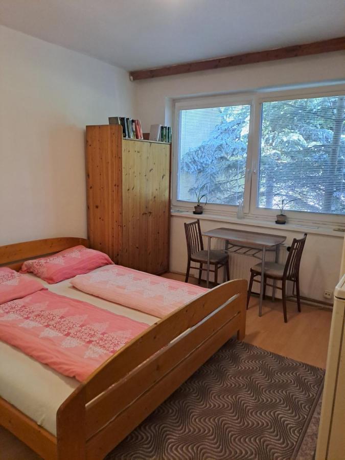 Apartman Na Jizni 奥洛穆茨 外观 照片